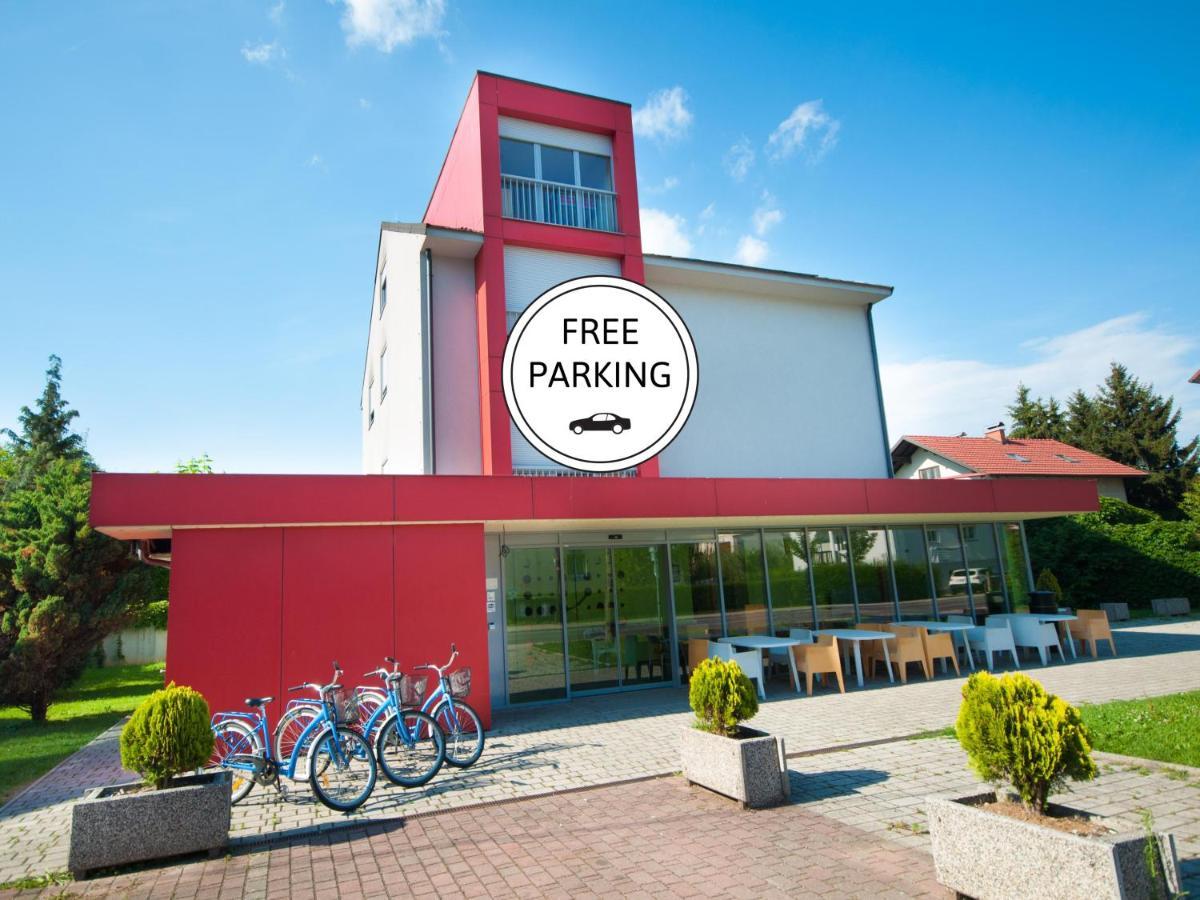 Simbol Rooms With Free Private Parking Laibach Exterior foto