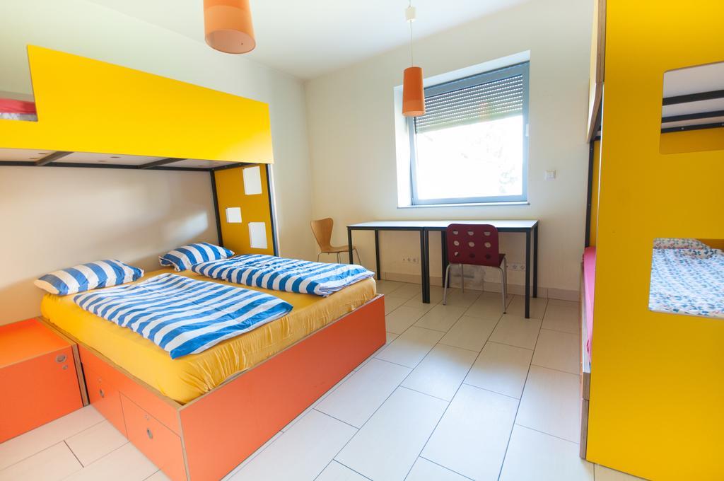 Simbol Rooms With Free Private Parking Laibach Zimmer foto
