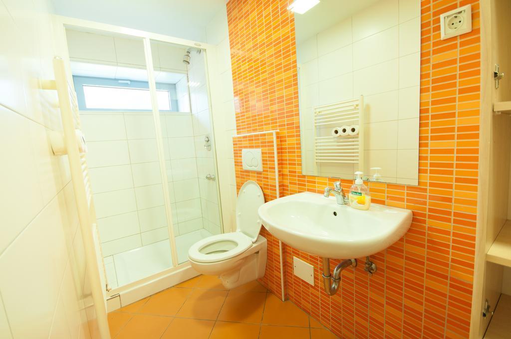 Simbol Rooms With Free Private Parking Laibach Zimmer foto